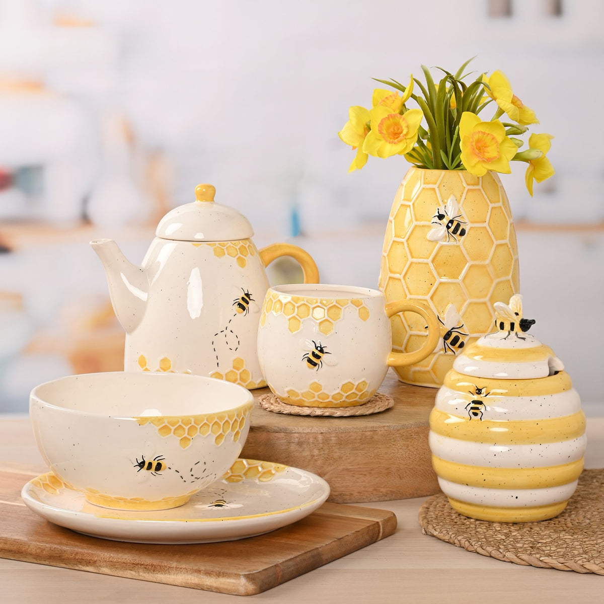 Hestia Bee Hive Vase - image 5