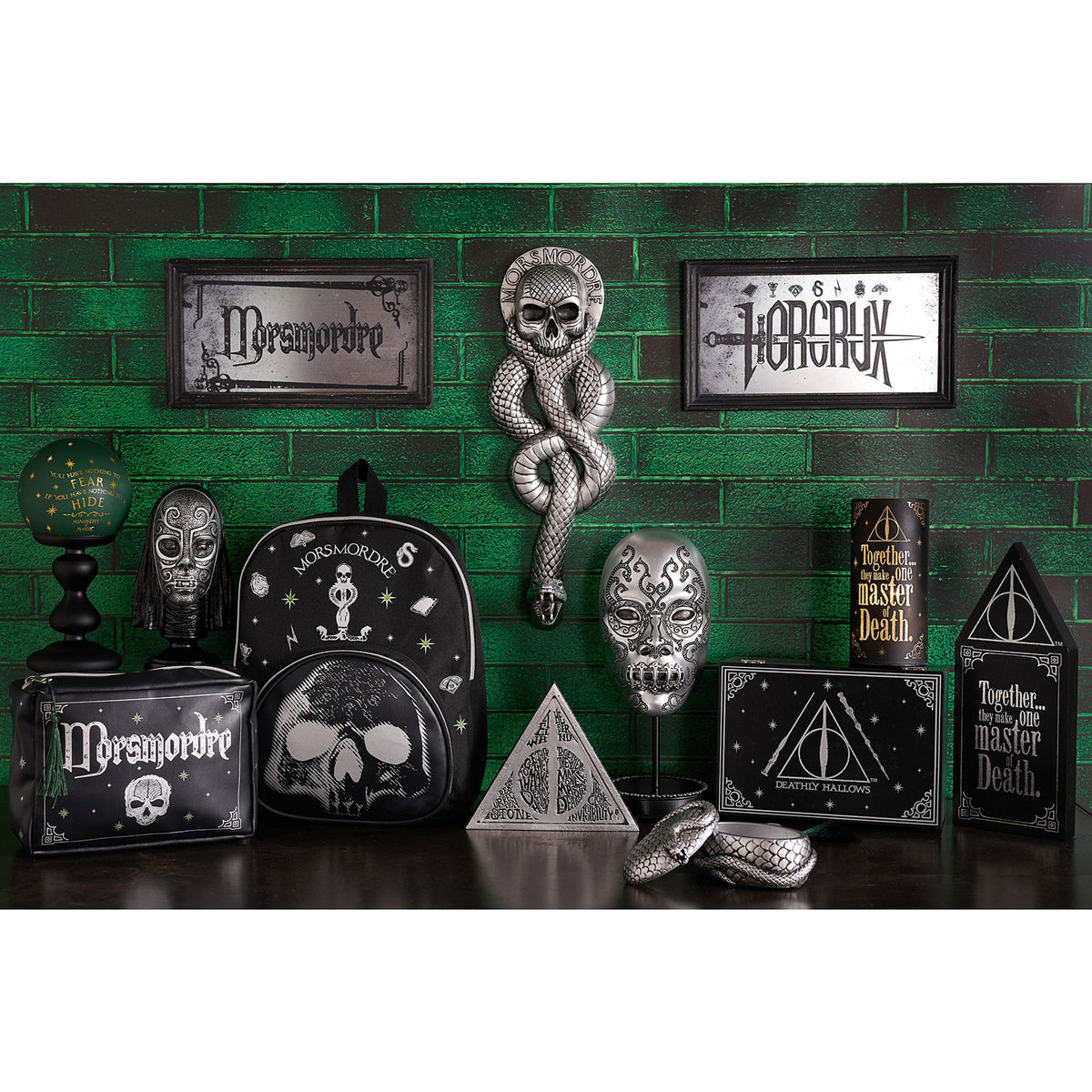 Warner Bros Harry Potter Dark Arts Wash Bag - Horcrux