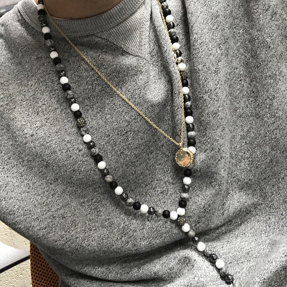 Angel Wing / Grey Agate - Gemstone Necklace product image 2