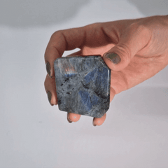 Madagascar Labradorite Tomb Stone (approx 80-100gms 50-70mm) product image 2