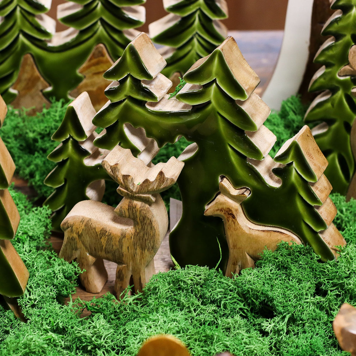 Lost in the Forrest - Two Dear in the Forrest 3D Wooden Decoration - 18x23cm product image 4
