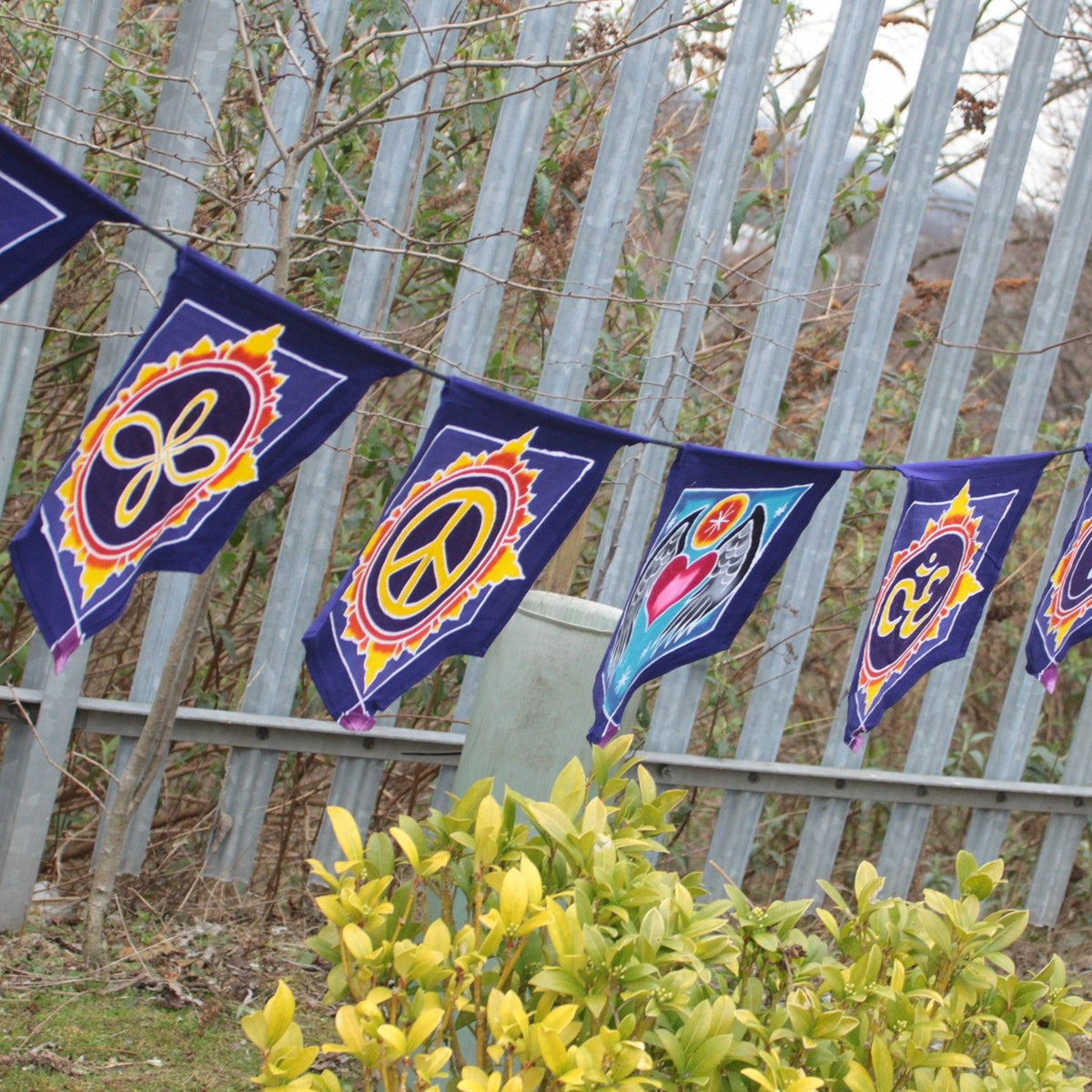 7 Flags Banner - Love in the Center product image 2