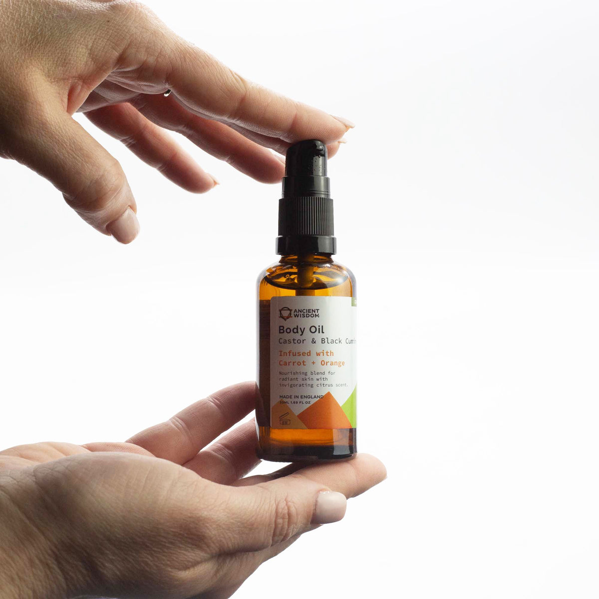 Organic Body Oil 50ml - Carrot & Orange product image 4