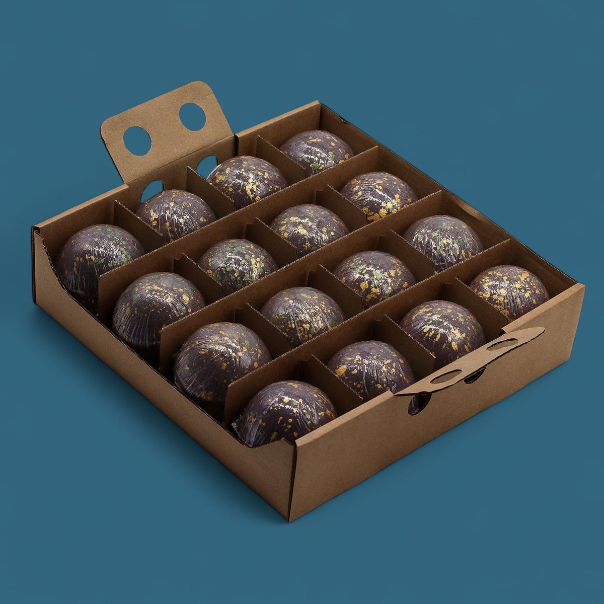 Dubai Bath Bomb - Emerald Oudh Truffle product image 4