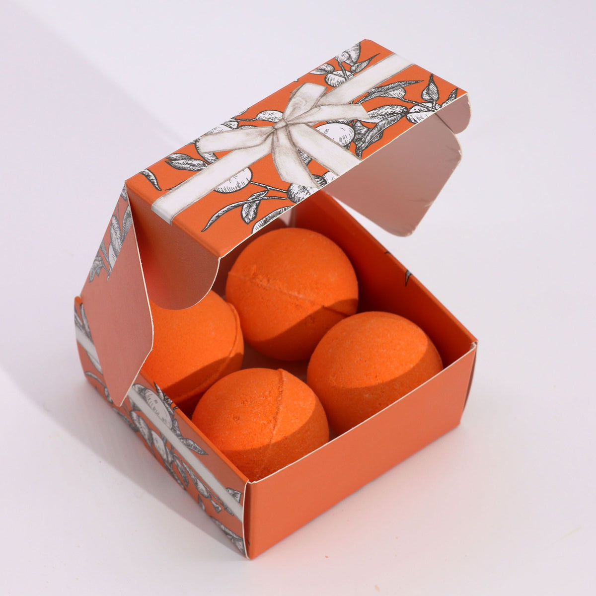 Set of 4 Vitamin C Bath Bombs – Aromatherapy Quartet product image 3