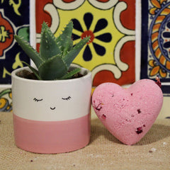 Love Heart Bath Bomb 70g - Ylang & Rose product image 7