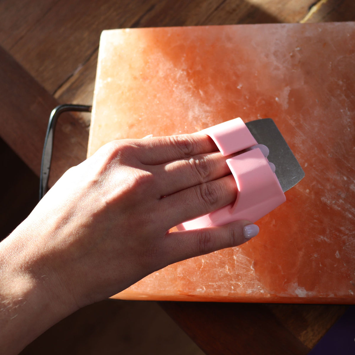 Himalayan Salt Block Cleaning Brush (assorted colours) product image 5