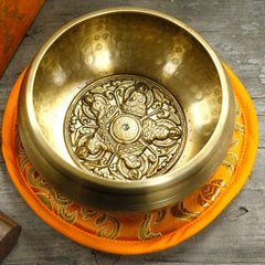 Five Buddha Singing Bowl Set 10cm (min 400gm) product image 8