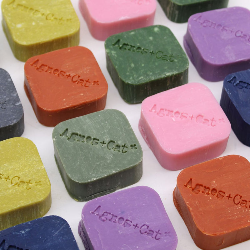 Agnes + Cat Pressed Peonies Solid Shampoo product image