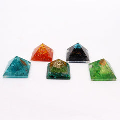 Sm Orgonite Pyramid 25mm Gemchips and Copper (assorted colours/designs) product image 9