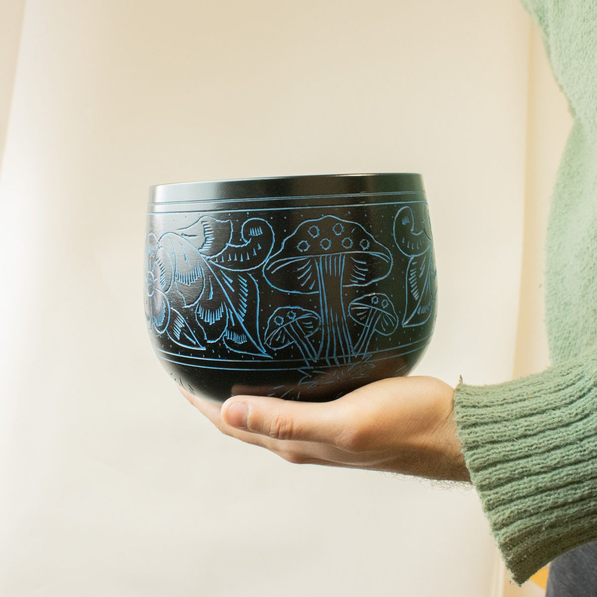 Cauldron Singing Bowl - Magic Mushroom - Blue (15cm) product image 4