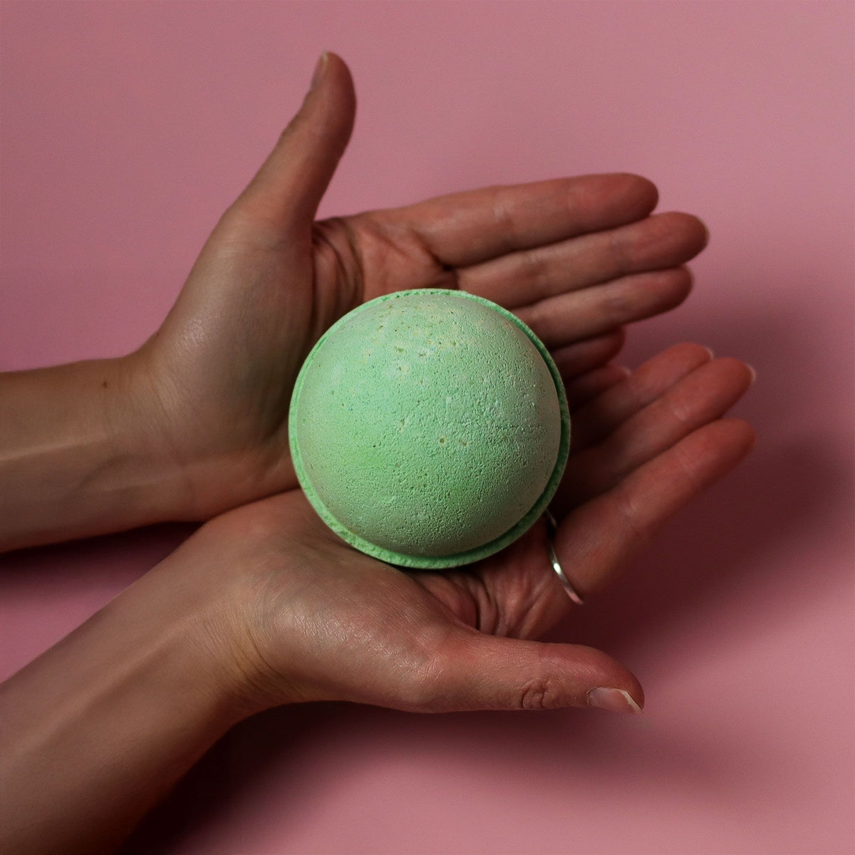 Set of 3 Peppermint & Tea Tree Bath Bombs product image 2