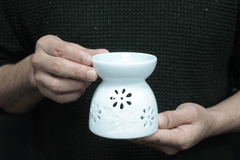 Classic White Oil Burner - Floral with Teal Well product image 2