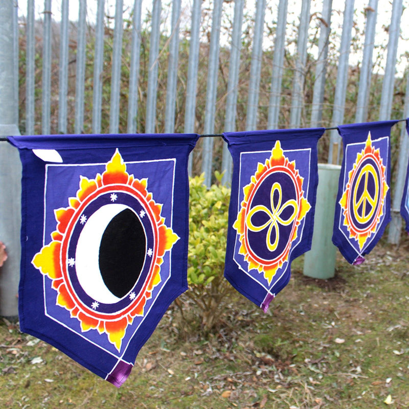 7 Flags Banner - Love in the Center product image
