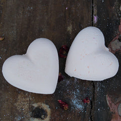 Love Heart Bath Bomb 70g - Passion Fruit product image 2