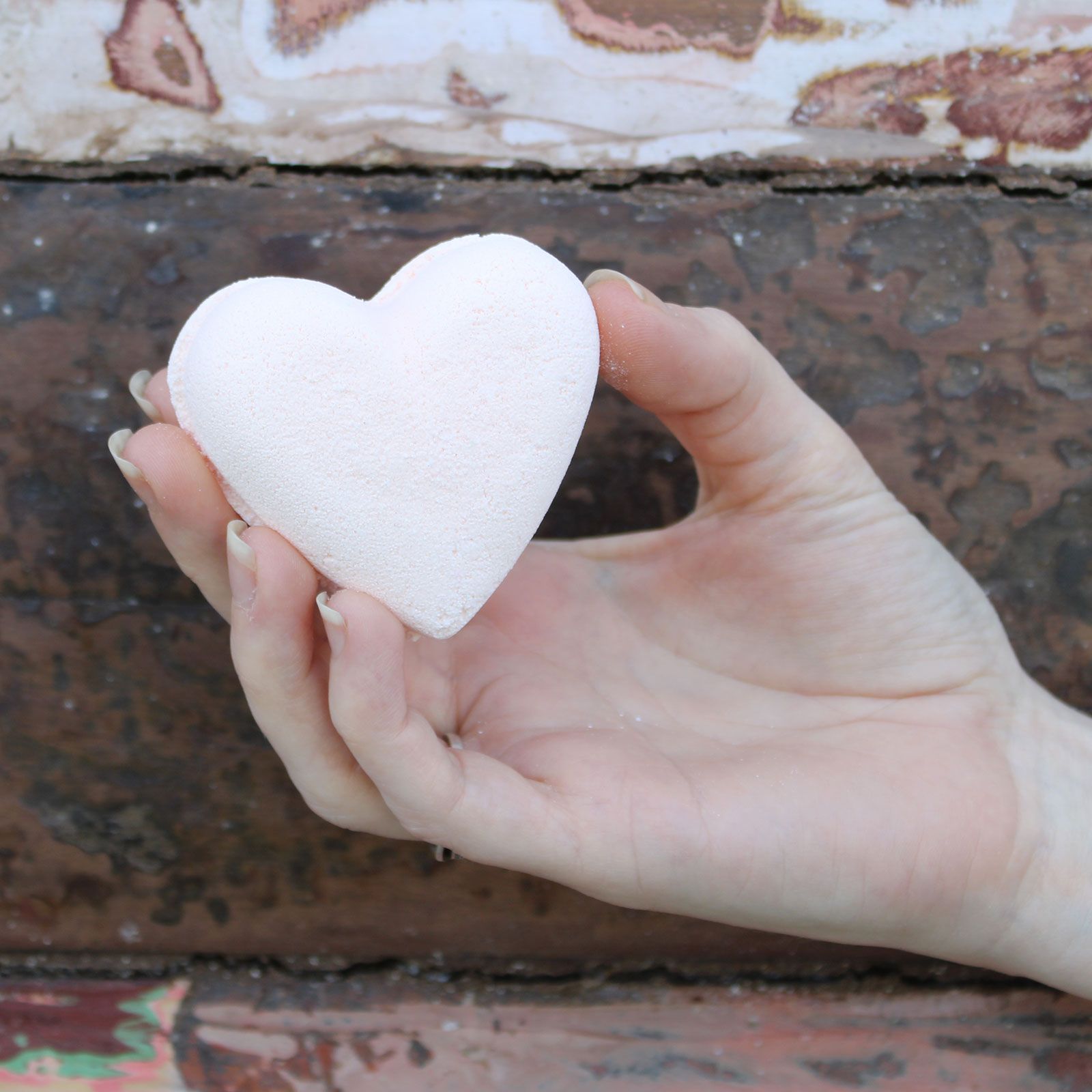 Love Heart Bath Bomb 70g - Passion Fruit product image