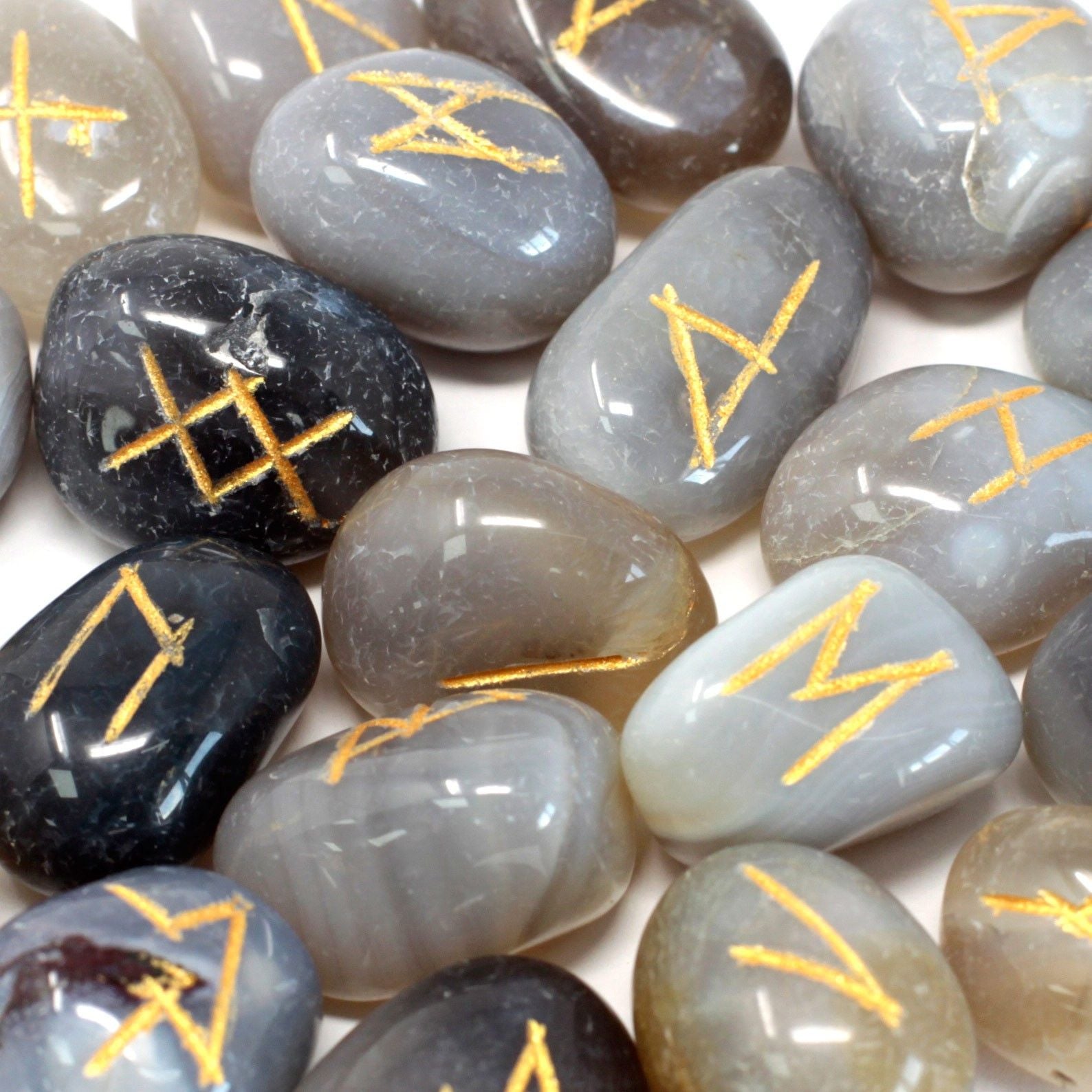 Runes Stone Set in Pouch - Grey Agate product image