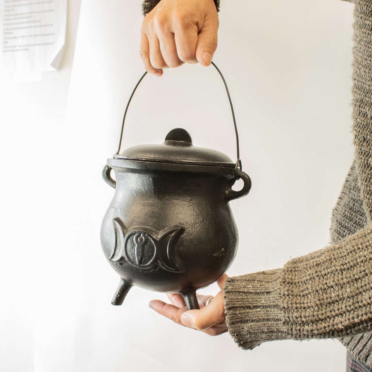 Extra Huge Cast Iron Cauldron with Triple Moon 23x18cm (at least 4kg) product image 6
