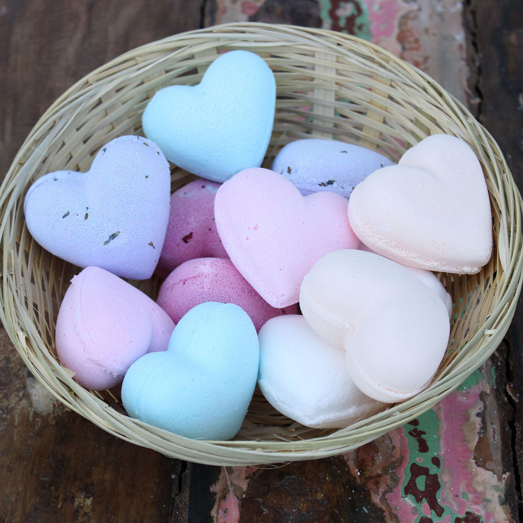 Love Heart Bath Bomb 70g - Baby Powder product image 2