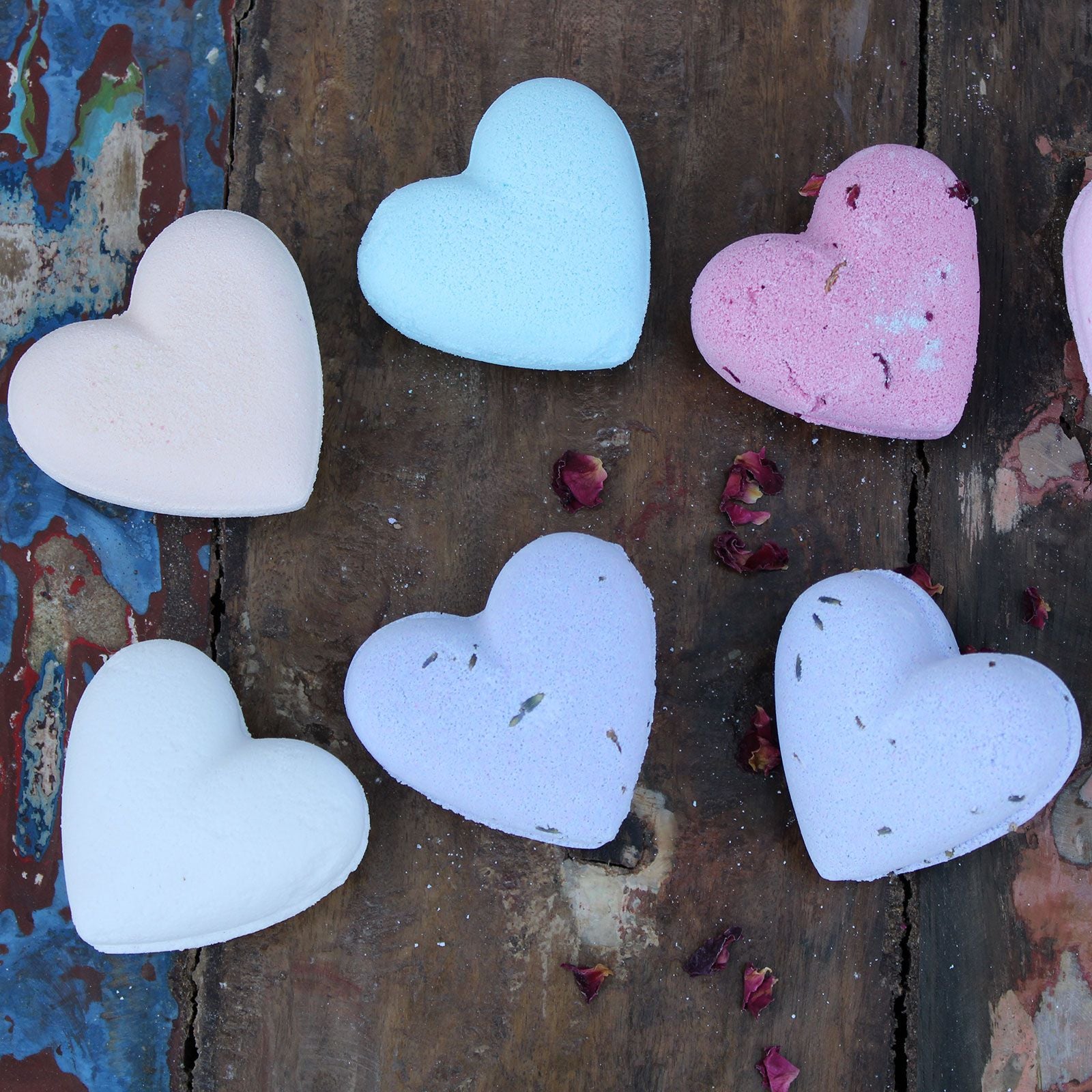 Love Heart Bath Bomb 70g - Baby Powder product image