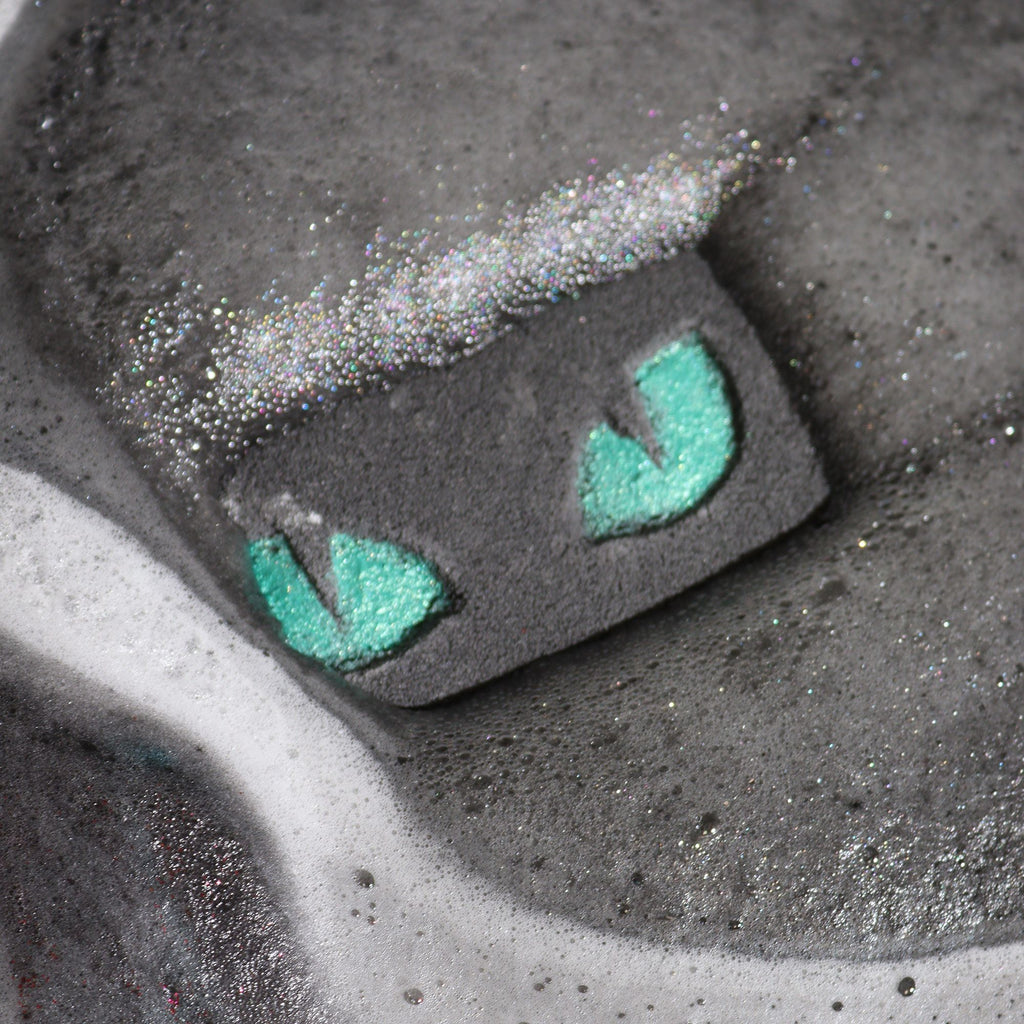 Cats Eyes Halloween Bath Bomb 80g product image 3