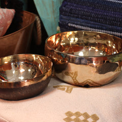 Medium Shining Bell-Metal Handmade Singing Bowl (approx 750g) - 15cm product image 2