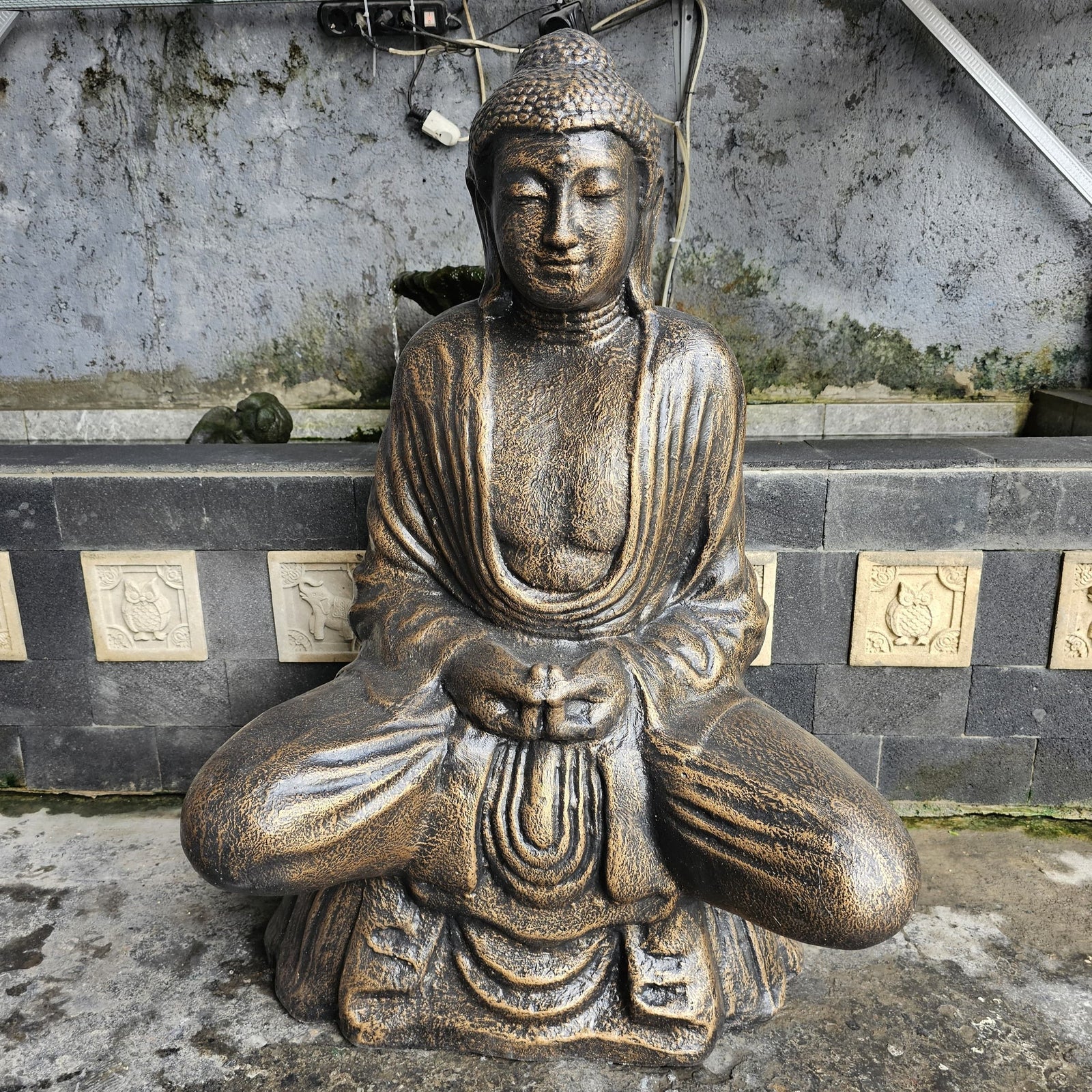 Large Antique Gold Thai Buddha - 0.96m product image
