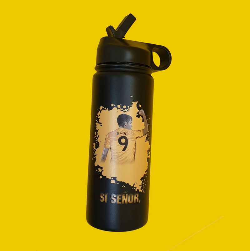 Raul Jiménez water bottle product image