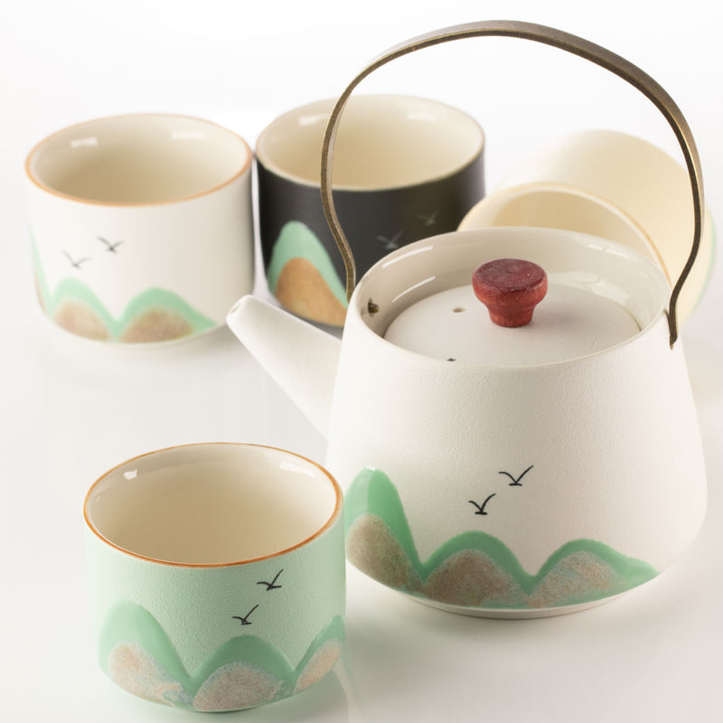 Thousand Miles - Tea Set - Four Cups - Ceremonial Cloth & Bamboo Grip