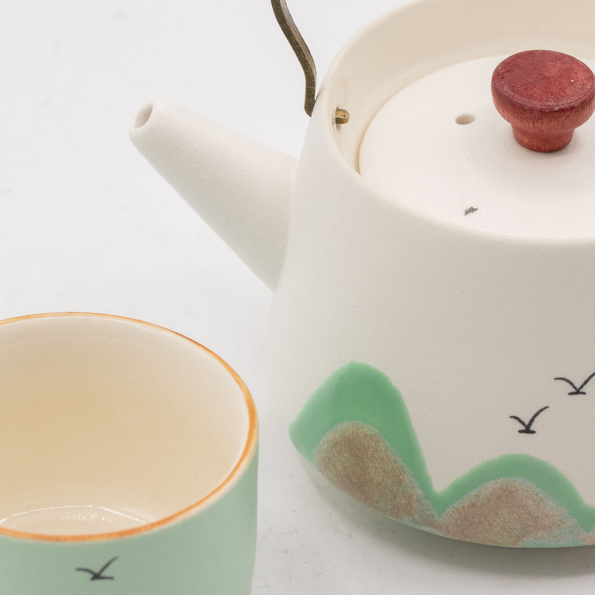 Thousand Miles - Tea Set - Four Cups - Ceremonial Cloth & Bamboo Grip - product image 2