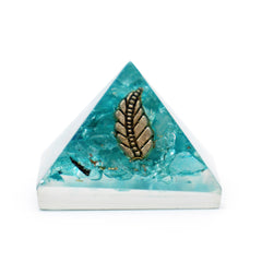 Sm Orgonite Pyramid 25mm Gemchips and Copper (assorted colours/designs) product image 3