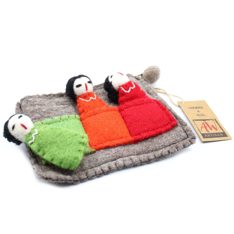 Pouch with Finger Puppets - Friends product image
