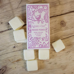 Agnes + Cat Box of 8 Wax Melts - Pressed Peonies product image 3