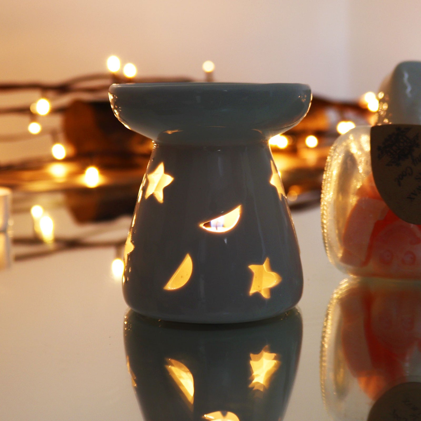 Sm Classic White Oil Burner - Moon & Star product image