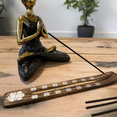 Carved Mango Wood Ashcatcher With Burnt Finish product image 3